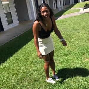 Meet your Posher, Daniela